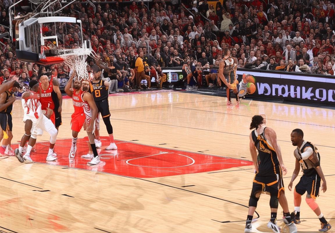 2019 NBA季后赛：火箭对爵士系列赛经典对决回顾