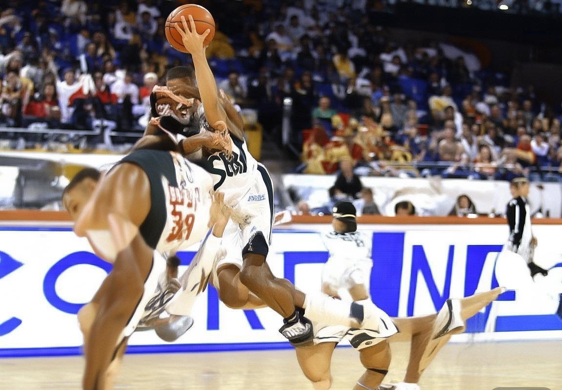 2018勇士快船巅峰对决：NBA经典战火瞬间回顾(图3)