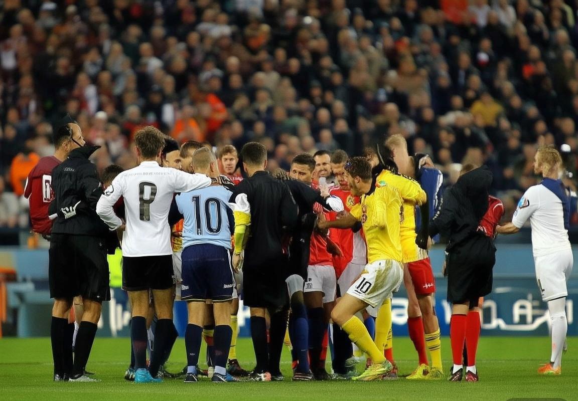 足球VAR技术争议分析：瓜迪奥拉指责与改进方向探讨(图2)